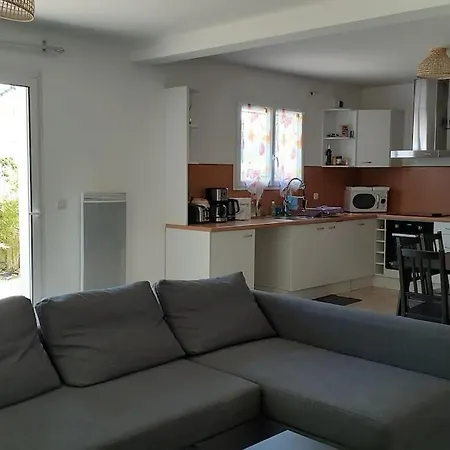 Сasa de vacaciones Comte, Quartier Calme, Pres De La Foret.