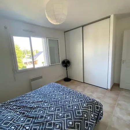 Comte, Quartier Calme, Pres De La Foret. Holiday home