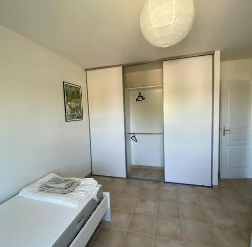 Dom wakacyjny Comte, Quartier Calme, Pres De La Foret. Andernos-les-Bains